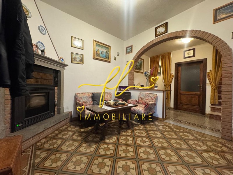 Casa Indipendente in Vendita a San Marcello Piteglio, zona San Marcello Pistoiese, 79'000€, 236 m²