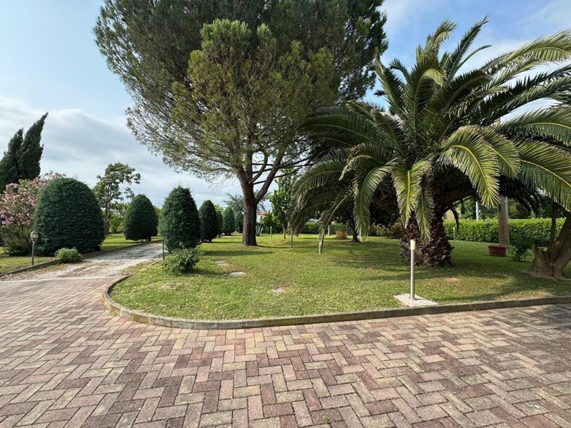 Villa bifamiliare in Vendita a San Giuliano Terme, zona Pontasserchio, 340'000&euro;, 115 m², con Box
