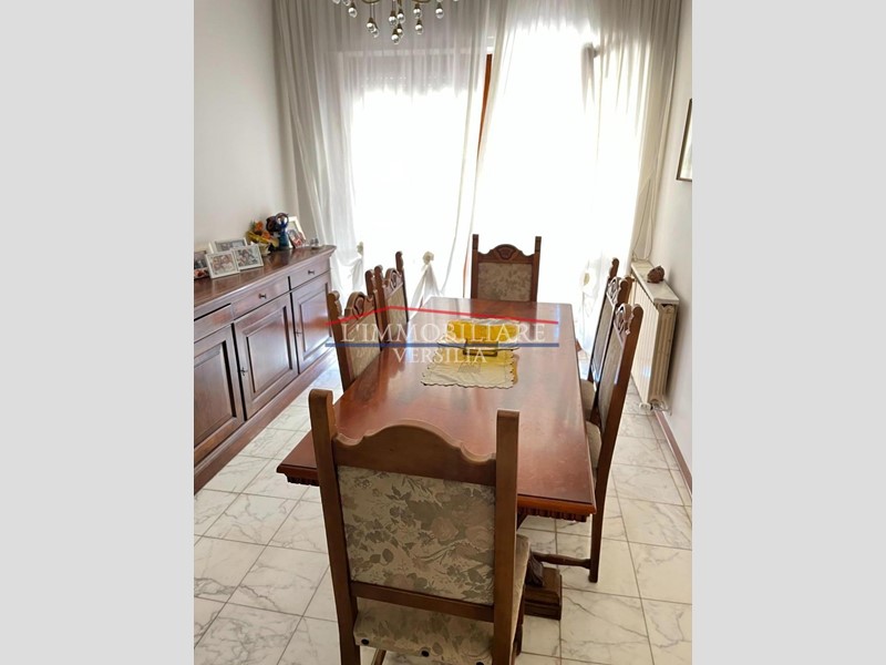 Quadrilocale in Vendita a Carrara, zona Avenza, 195'000&euro;, 110 m², arredato