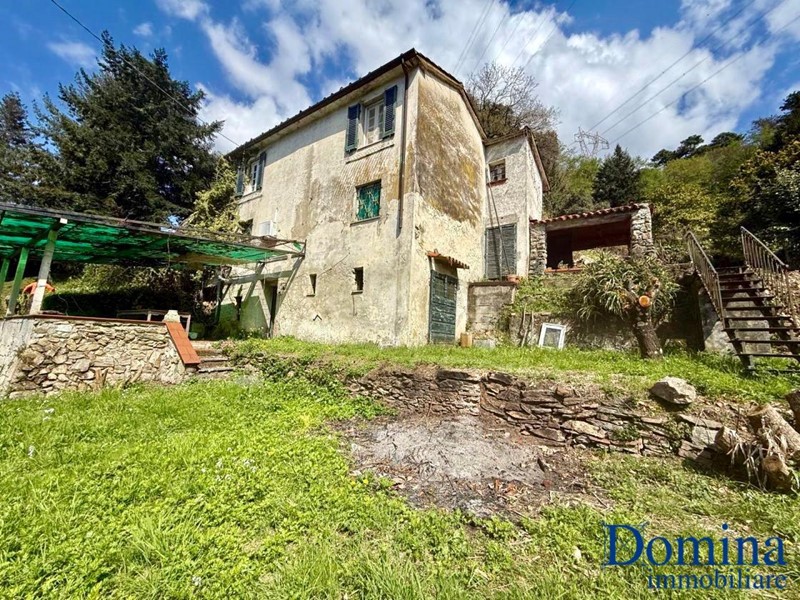 Casale in Vendita a Massa, zona San Carlo, 390'000&euro;, 210 m²