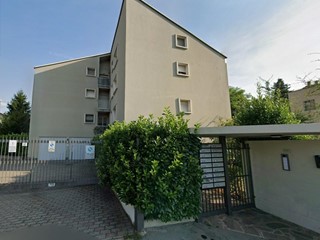 Appartamento in Vendita a Legnano, 225'000&euro;, 216 m², con Box