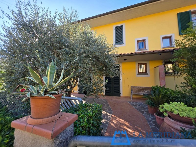 Casa Indipendente in Vendita a Lamporecchio, 285'000€, 140 m², arredato
