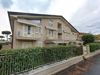 Trilocale in Vendita a Massa, zona Marina di Massa, 205'439€, 174 m², con Box