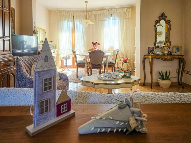 Villa bifamiliare in Vendita a Cascina, 375'000&euro;, 130 m²