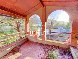 Casa Indipendente in Vendita a Calci, 335'000&euro;, 80 m²