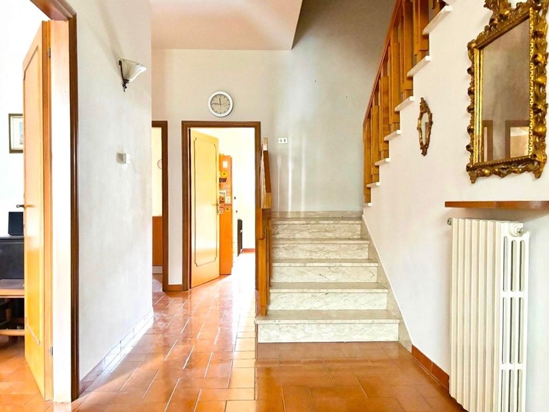 Villetta a schiera in Vendita a Empoli, 335'000&euro;, 150 m², con Box