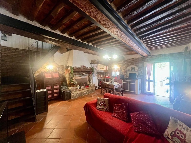 Casa Indipendente in Vendita a Crespina Lorenzana, 95'000&euro;, 78 m², arredato