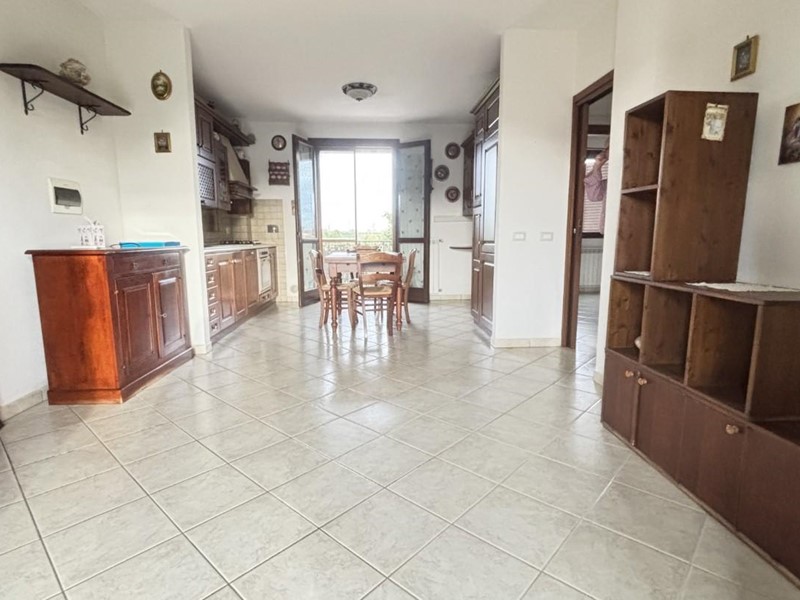 Quadrilocale in Vendita a Cascina, 218'000&euro;, 75 m², con Box