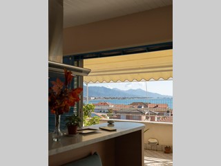 Attico in Vendita a Ameglia, zona Fiumaretta, 560'000&euro;, 94 m², arredato, con Box