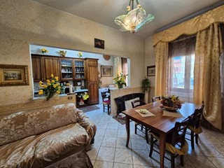 Quadrilocale in Vendita a Fucecchio, 140'000&euro;, 130 m², arredato