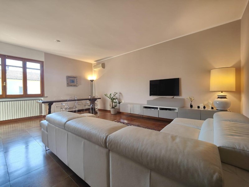 Casa Indipendente in Vendita a Empoli, 530'000&euro;, 220 m², con Box