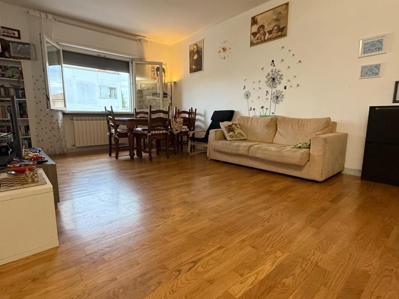 Appartamento in Vendita a Viareggio, 249'000&euro;, 80 m²