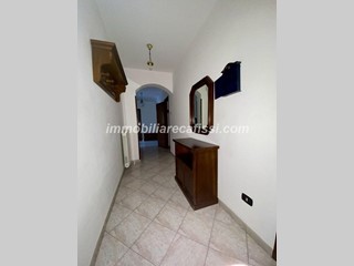 Quadrilocale in Vendita a Poggio a Caiano, zona Poggetto, 250'000€, 81 m²