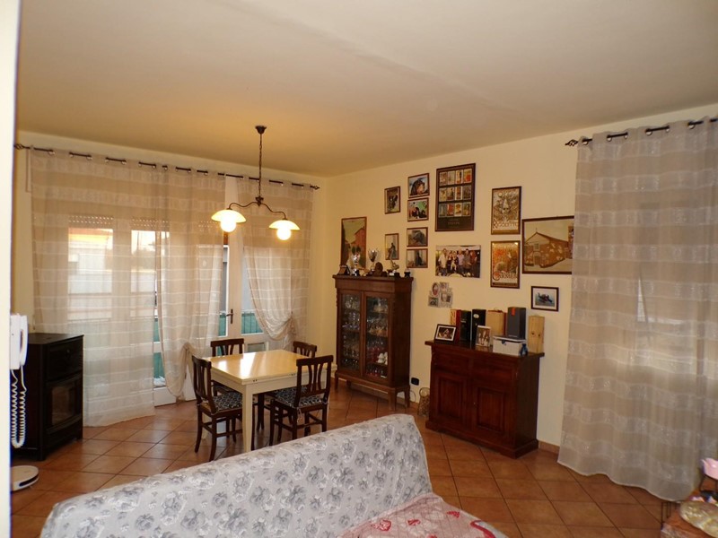 Villa bifamiliare in Vendita a Cascina, zona San Frediano a Settimo, 185'000&euro;, 130 m²