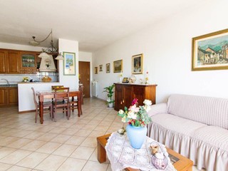 Trilocale in Vendita a Ponsacco, 119'000&euro;, 75 m², con Box