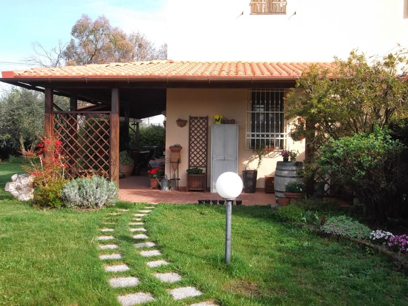 Casa Semi Indipendente in Vendita a Fauglia, zona Valtriano, 420'000&euro;, 160 m²