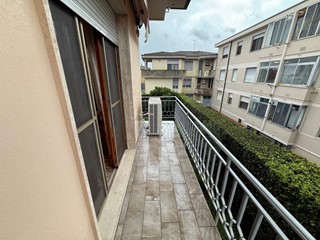 Appartamento in Affitto a Calcinaia, zona Fornacette, 1'200&euro;, 150 m², arredato