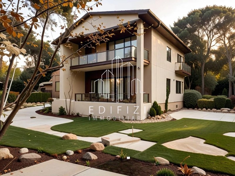 Villa in Vendita a Massa, zona Ronchi, 700'000&euro;, 260 m², con Box