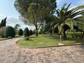 Villa bifamiliare in Vendita a San Giuliano Terme, zona Pontasserchio, 340'000&euro;, 115 m², con Box
