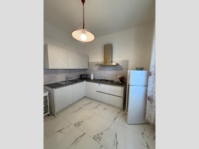 Trilocale in Affitto a Carrara, zona Marina di Carrara, 750&euro;, 68 m², arredato