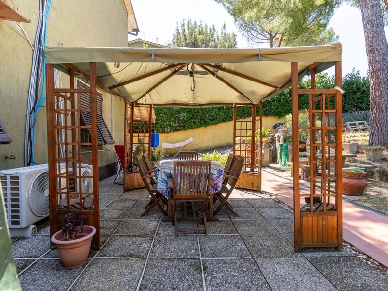 Villetta a schiera in Vendita a Lastra a Signa, 435'000&euro;, 140 m²