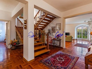 Casa Semi Indipendente in Vendita a Livorno, 880'000&euro;, 330 m²