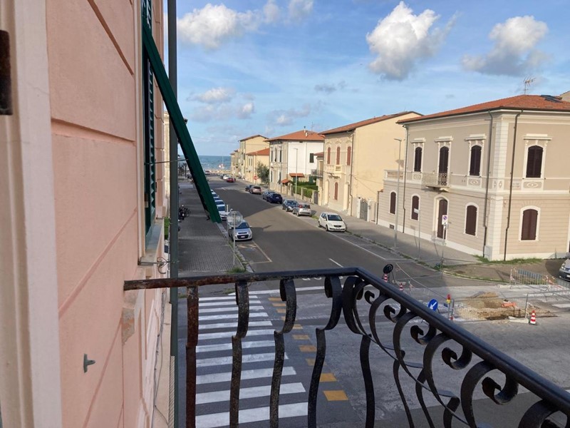 Appartamento in Vendita a Pisa, zona Marina di Pisa, 650'000&euro;, 248 m²