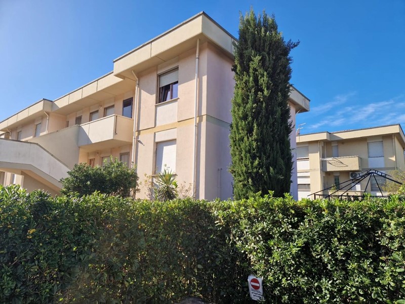 Bilocale in Vendita a Rosignano Marittimo, zona Vada, 180'000&euro;, 65 m², arredato, con Box