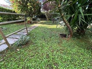 Casa Indipendente in Vendita a Vinci, zona Sovigliana, 380'000&euro;, 180 m²