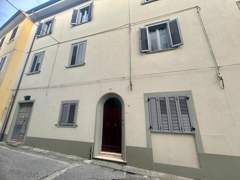 Quadrilocale in Vendita a Pontedera, 125'000&euro;, 72 m²