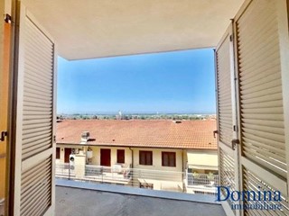 Appartamento in Vendita a Massa, 150'000€, 130 m²