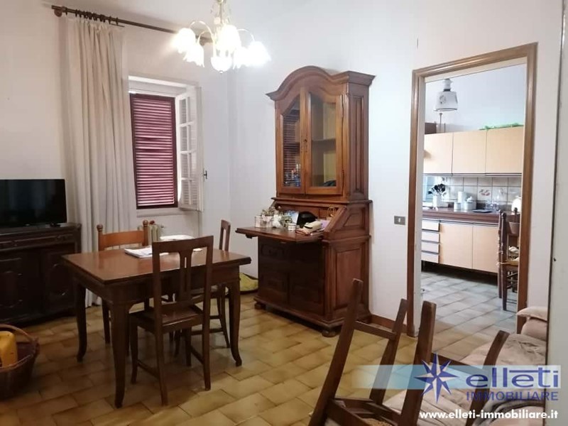 Appartamento in Vendita a Massa, 199'000€, 150 m²
