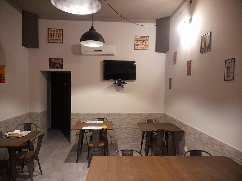 Attività commerciale in Vendita a Carrara, zona Avenza, 60'000&euro;, 100 m²