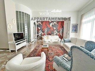 Appartamento in Vendita a Campi Bisenzio, zona San Donnino, 730'000&euro;, 320 m²