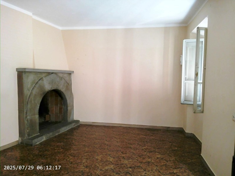 Casa Indipendente in Vendita a Gallicano, 40'000€, 120 m²