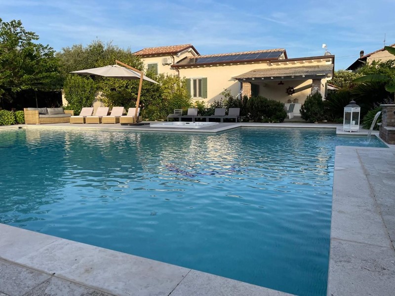 Villa in Affitto a Forte dei Marmi, zona Vaiana, 40'000&euro;, 170 m², arredato