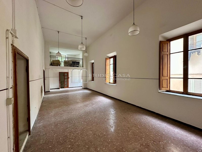 Casa Indipendente in Vendita a Calci, zona Castelmaggiore, 165'000&euro;, 220 m²