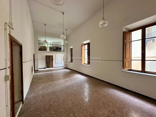 Casa Indipendente in Vendita a Calci, zona Castelmaggiore, 165'000&euro;, 220 m²