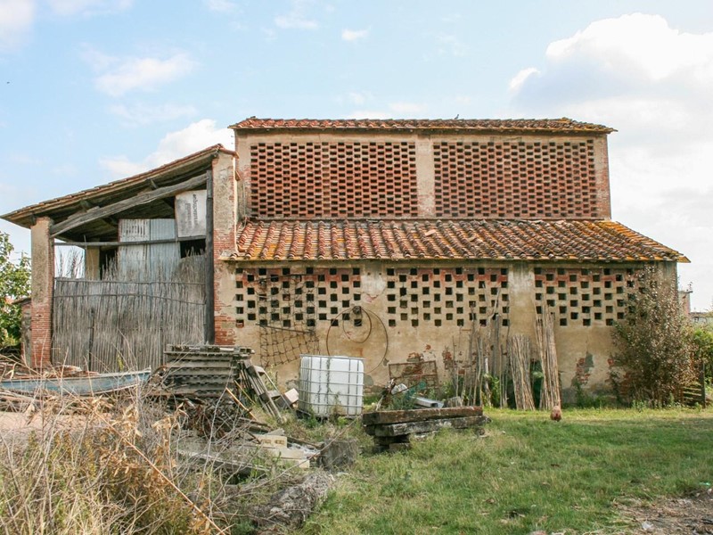 Casale in Vendita a Empoli, zona Pontorme, 600'000&euro;, 490 m²