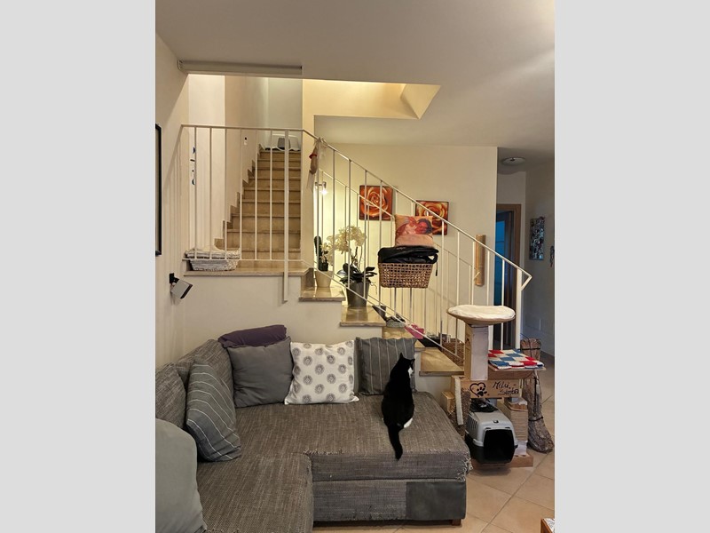 Casa Indipendente in Vendita a Poggibonsi, 300'000€, 116 m², con Box