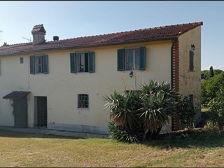 Casa di corte in Vendita a Fucecchio, zona Botteghe, 120'000&euro;, 230 m²