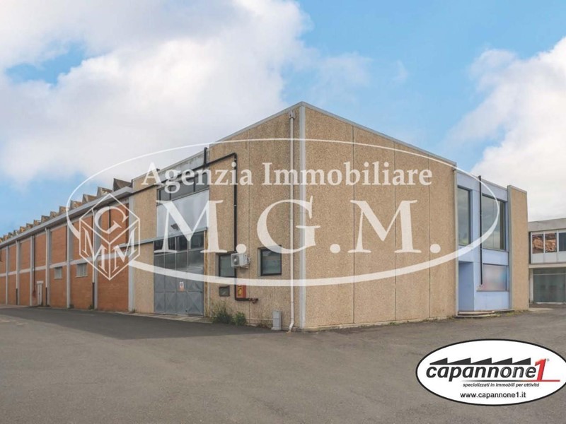 Capannone in Vendita a Calcinaia, zona Fornacette, 498'000&euro;, 1600 m²