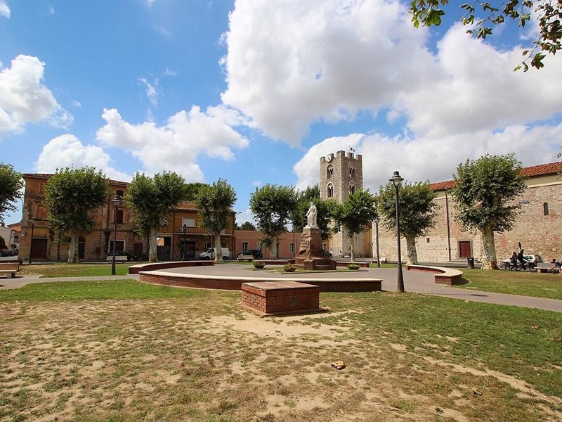 Casa Indipendente in Vendita a Vecchiano, 160'000&euro;, 230 m²