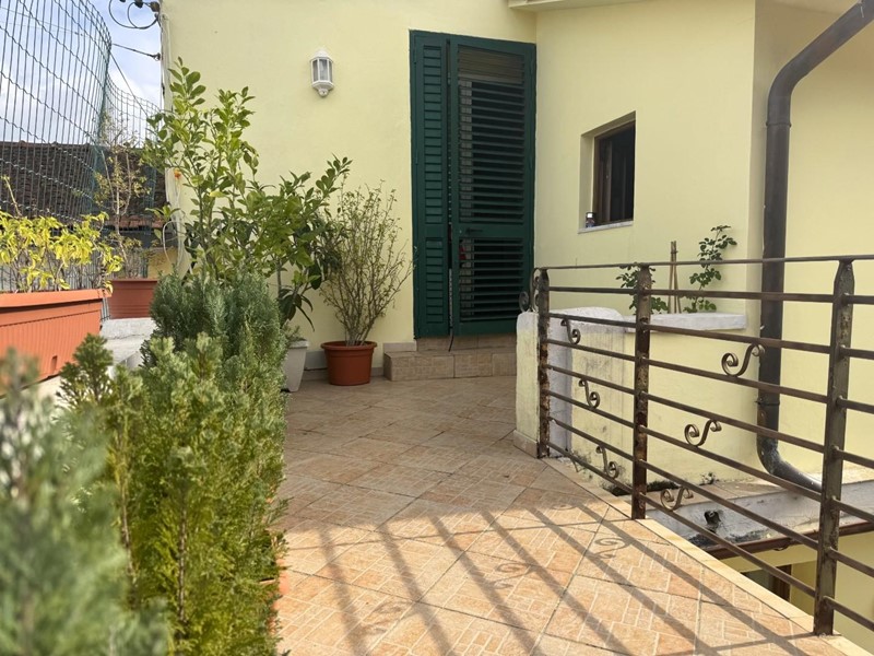 Casa Indipendente in Vendita a Viareggio, zona Torre Del Lago Puccini, 249'000&euro;, 190 m²