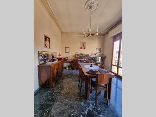 Attico in Vendita a Colle di Val D'Elsa, 190'000&euro;, 116 m², arredato