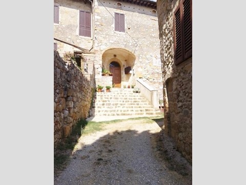 Appartamento in Vendita a Colle di Val D'Elsa, 250'000€, 300 m²