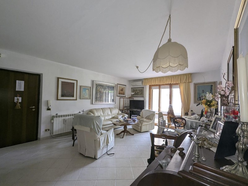 Quadrilocale in Vendita a Grosseto, 220'000€, 100 m², arredato, con Box