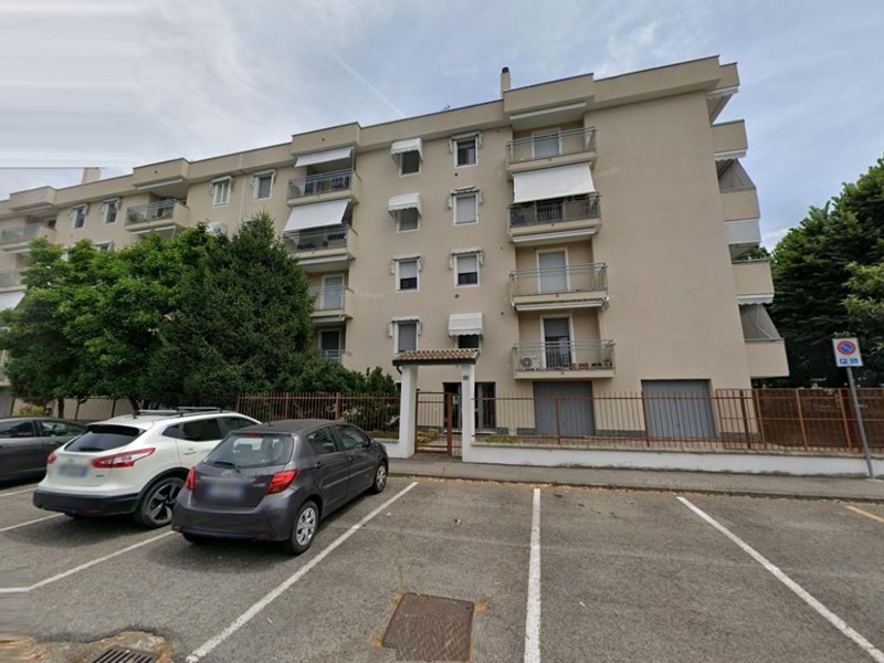 Quadrilocale in Vendita a Paullo, 128'250&euro;, 108 m², con Box