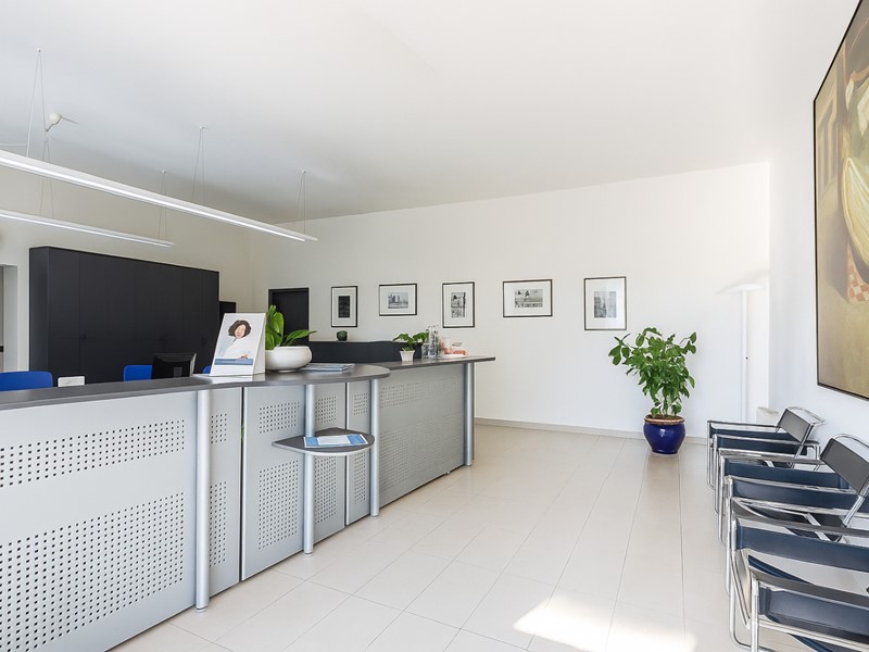 Immobile commerciale in Vendita a Pontedera, 319'000&euro;, 250 m²