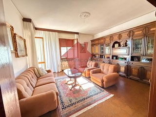 Appartamento in Vendita a Empoli, 265'000&euro;, 130 m², arredato, con Box